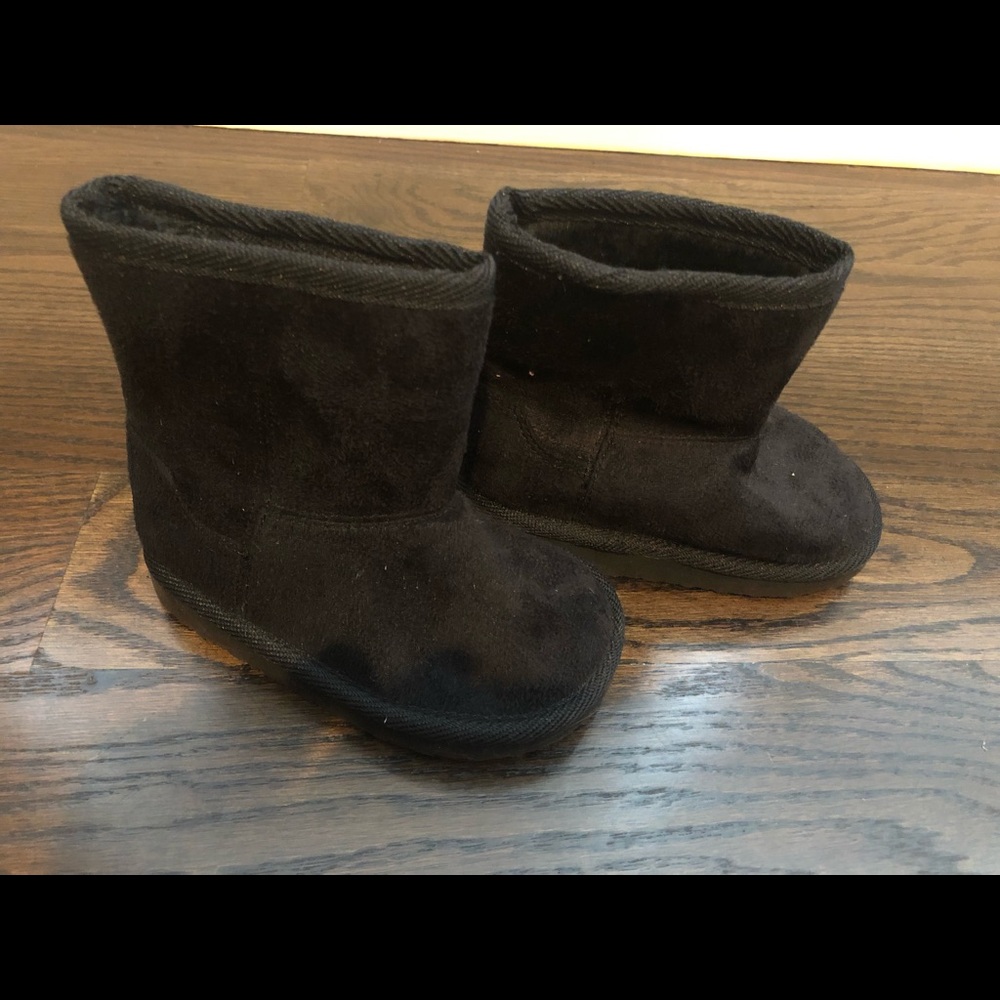 Black boots girls 4